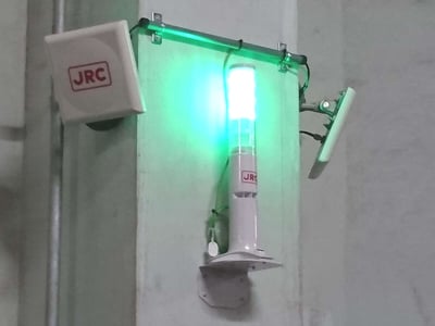 製品データの読み取りで作業者に不安を与えないよう、 正常に読み取ったことを青ランプ点灯で知らせます。